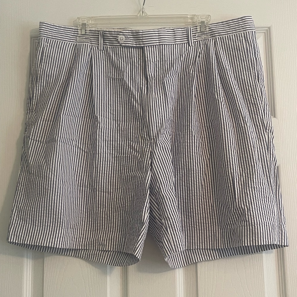 Berle Pleated Seersucker Men’s Shorts Navy Stripe Size 38